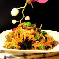 牛百叶炝拌洋葱