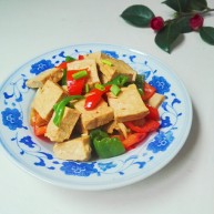 厨房挑战素菜红花配绿叶节节高糕