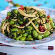 雪菜毛豆炒厚百叶