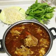 自制香辣羊蝎子火锅