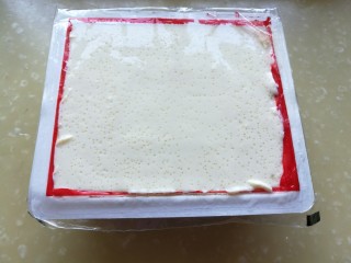 1、#吃豆腐#西洋参鸡汤豆腐&花样豆腐,豆腐洗净切块。