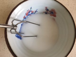 4、美人汤（木瓜炖燕窝）,搅拌