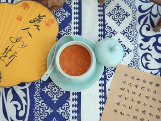 28、美人汤（木瓜炖燕窝）,食材都是美容养颜的佳品 贵妃待遇