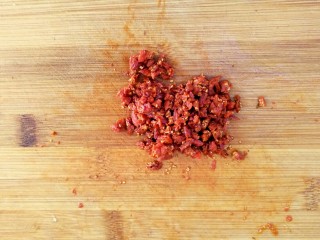 4、温中补血散寒膏,枸杞切碎