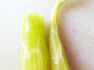 5、粉丝猪肉片,一个莴笋