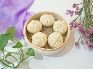 18、牛肉小笼包,热乎乎的小笼包出锅了。