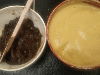 16、红糖枣泥蛋糕,拿出刚刚准备好的枣泥