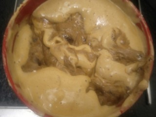 19、红糖枣泥蛋糕,再把枣泥继续混入面糊中