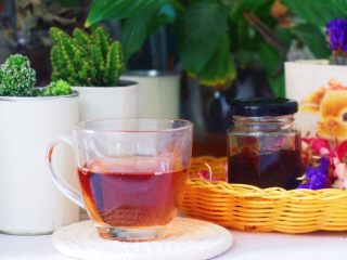 14、秋季滋补单品，秋梨膏,秋梨膏润肺止咳，驱寒平喘，北京秋冬很干燥，几乎家家都会准备一些，大家可以试一试。