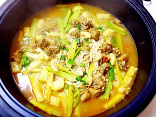 17、暖心鸡汤,关火，焖半分钟，即可享用，看得到的美味！