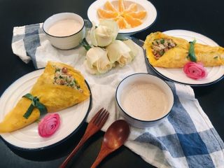 17、坚持做早餐的200天,蛋包饭~核桃腰果红枣浆