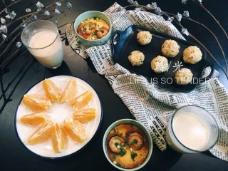 23、坚持做早餐的200天,虾仁蒸蛋~奶茶~腊味糯米饭