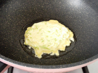 9、西葫芦早餐饼,也可以煎几个小饼，更方便食用