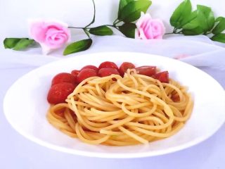 11、番茄意大利面,出锅装盘，番茄意大利面就好了