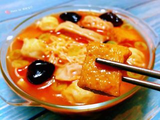 13、#冬日暖心菜#番茄金针菇汤,鱼豆腐入口鲜香可口回味无穷