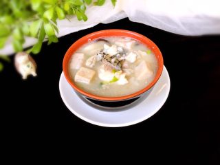 18、生鱼肉片粥,完成，成品。