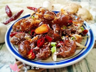 13、香酥蝉蜕 , 让人留口水的香酥蝉蜕上桌了，小酌两杯吧。