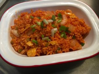 12、「吃货久久」鸡蛋虾仁泡菜炒饭——你敢不敢再好吃一点？！,我们很喜爱葱