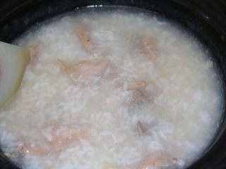 14、粉肠猪肝粥,轻轻打散