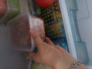 3、家庭烤翅,放入冰箱冷藏腌制6小时以上