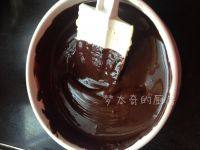 8、致命巧克力,搅拌均匀至巧克力完全融化。