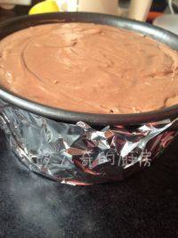 18、致命巧克力,倒入模具，模具外包上一层锡纸。