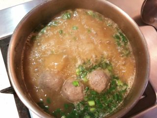 13、美味粿条,起锅前加入葱花。