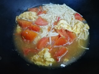 6、西红柿鸡蛋面,加面条