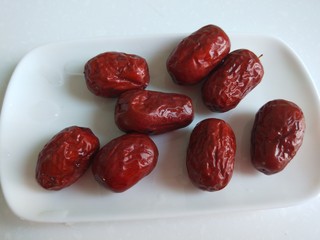 3、八种养生汤,大枣适量。