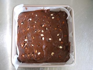 12、浓情芝士布朗尼蛋糕,我放了一点烤熟的大杏仁碎