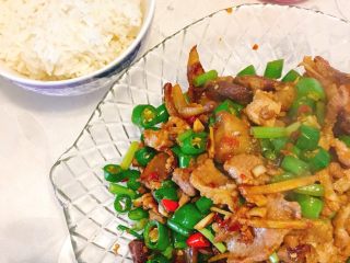 11、农家小炒肉,再来一碗热腾腾的白米饭，真是回味无穷呀