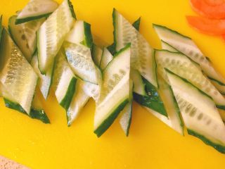 8、暖心汤系列★椰汁青口汤,再切斜片