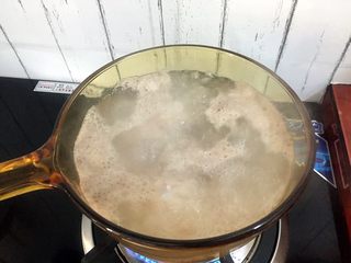 5、冬瓜玉米排骨汤,大火烧开