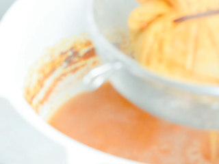 7、枇杷糕, 取走纱布包。