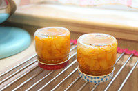 8、蜂蜜金桔茶,装入瓶子，倒扣晾凉，放冰箱冷藏保存。吃的时候挖两勺冲水。