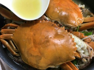 5、皮皮虾偶遇螃蟹,入螃蟹。