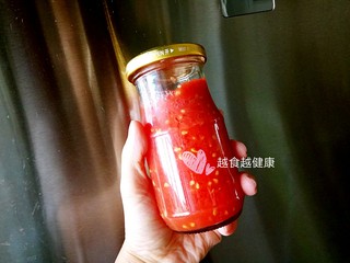3、罗宋汤，冬日暖身更暖心,这就是我的自制番茄酱，可以用新鲜的完全成熟的番茄切碎来替代，也可以搭一点点番茄沙司，跟番茄酱的口感还是有一点点区别的