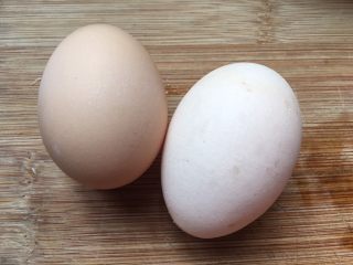 9、炒粉干,鸡蛋两个