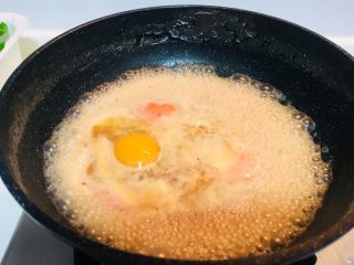 11、家庭版零失败味千拉面,打入鸡蛋