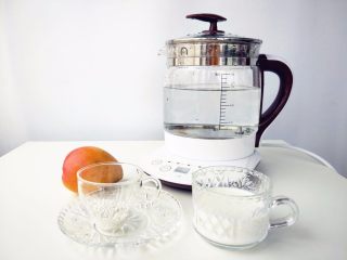 1、芒果西米露,准备好各种材料