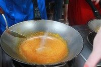 10、清迈面,此时再加入砂糖。