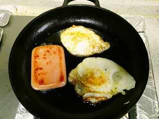 6、三明治,翻面小火继续