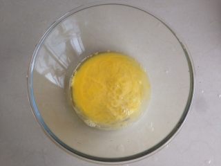 2、香葱麻薯面包,加油和水