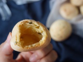 12、香葱麻薯面包,味道好香，好吃