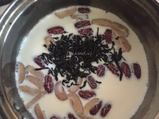 9、秋冬暖意下午茶－红枣奶茶,加入5g红茶浸泡半小时以上