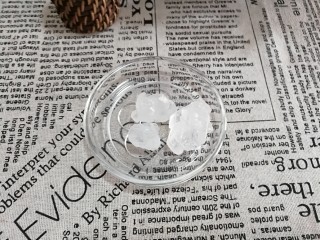 2、冰糖雪梨,冰糖20g