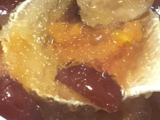 10、木瓜桂圆红枣燕窝羹,夏天快到了，可以放冰箱冰冻，口感更佳