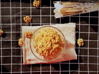 10、日式醇香核桃饭,按正常煮饭程序就可以。