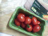 1、培根番茄卷,准备材料