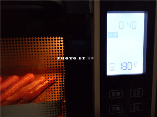 10、秘制烤胡萝卜,烘烤40分钟；